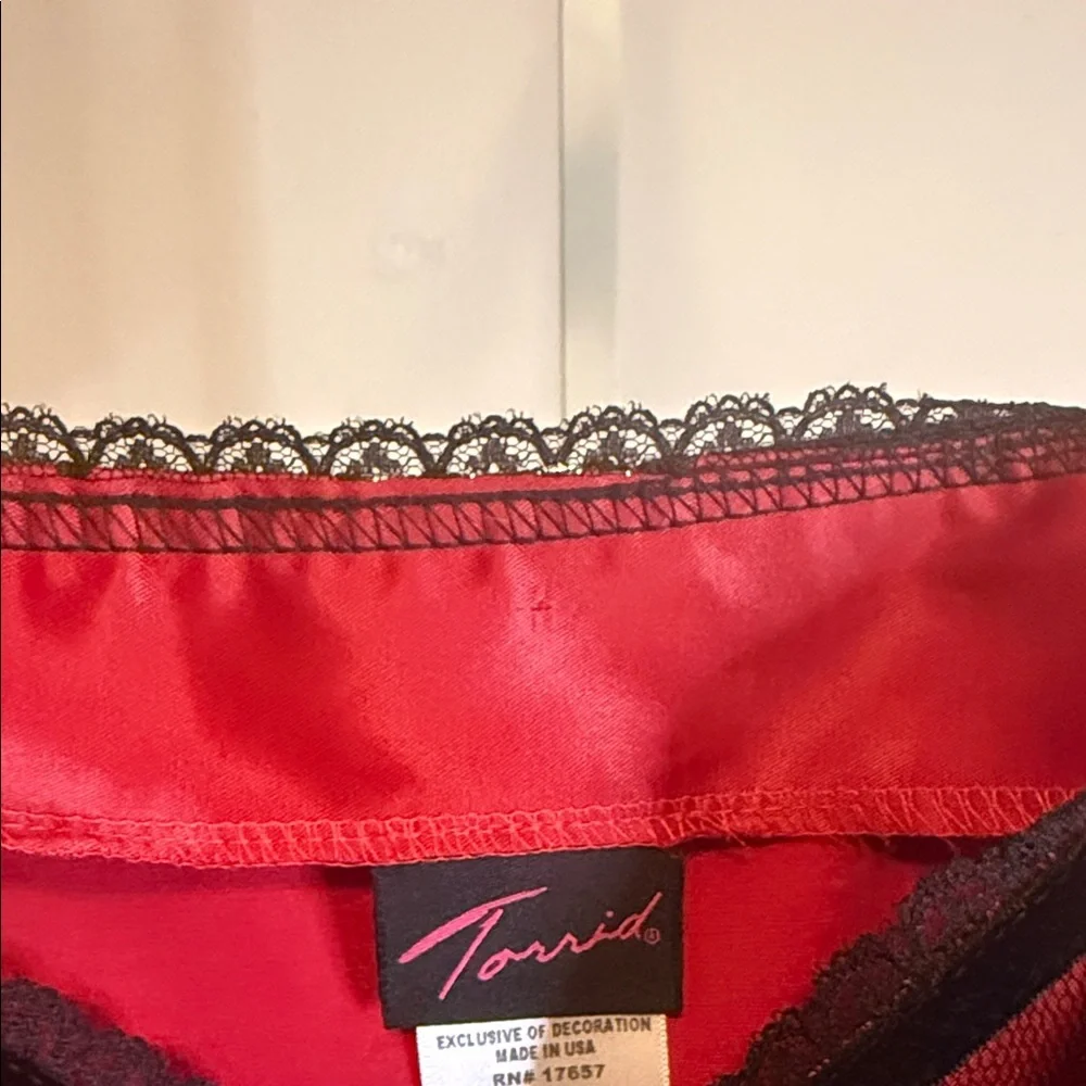 Torrid Red and Black Floral Camisole - Picture 4 of 7